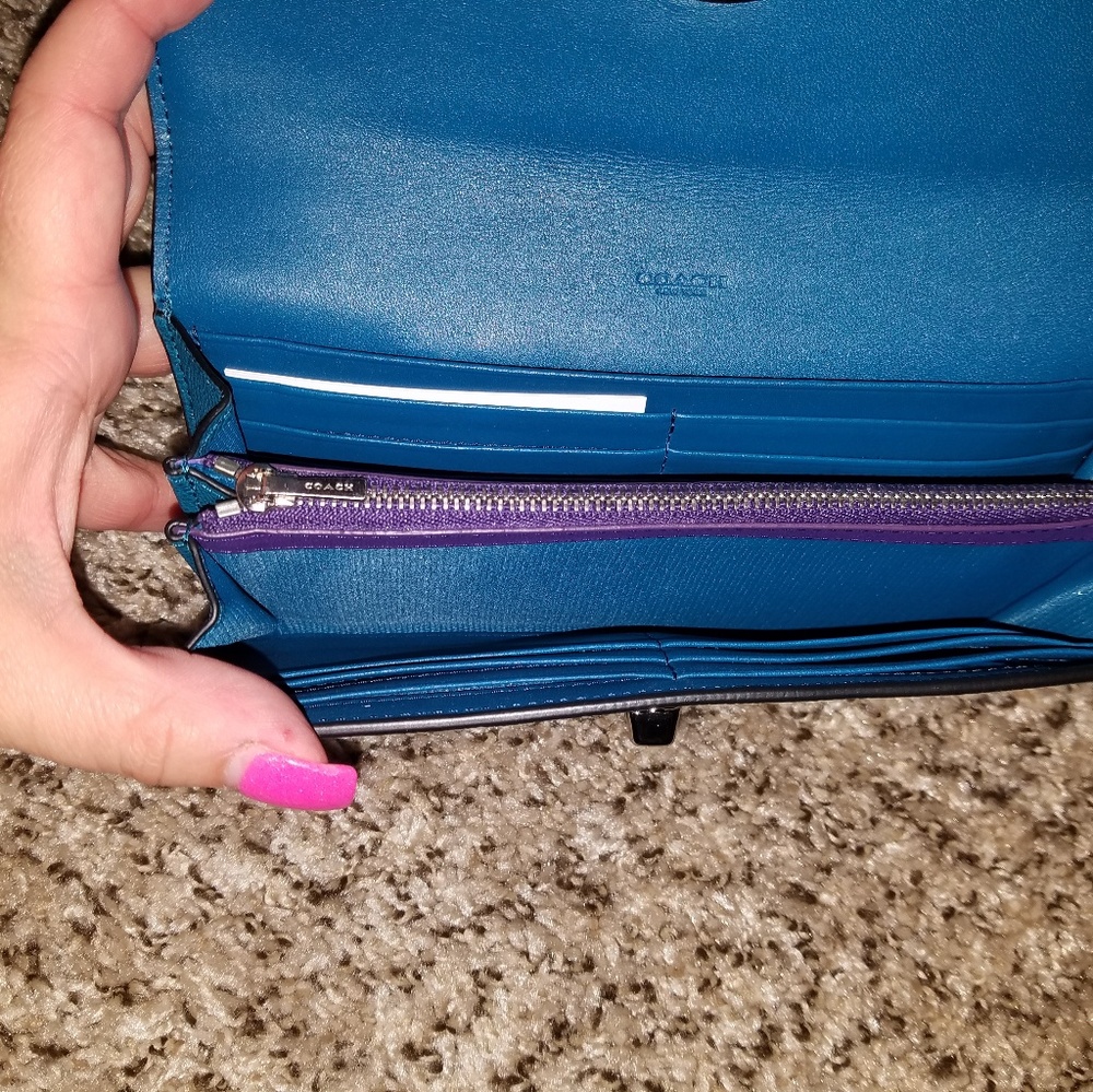 Coach Wallet - Picture 5 of 7